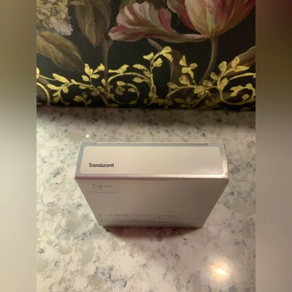 IT Cosmetics Bye Bye Pores Pressed Powder translucent bnib - Picture 2 of 4